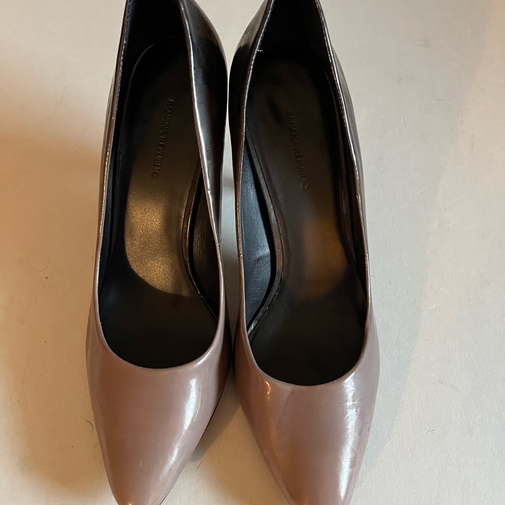 Banana Republic Women's Grey heels